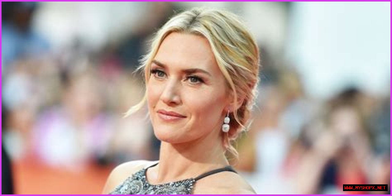 Mia Goth 'Embracing' Her Eyebrows & Fans Love It